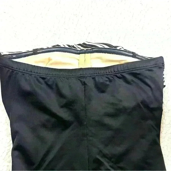 Miraclesuit Black/White Strapless Lucky Strike Layered Muse Bandeau Swimsuit - Picture 10 of 16